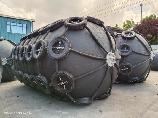 Facile installazione di paraurti per imbarcazioni riempiti d'aria per la protezione e la durata della marina