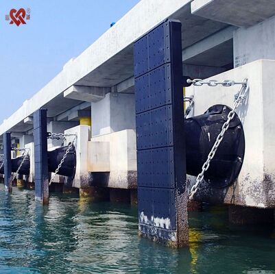 Fenders in gomma a cono approvati da SGS che forniscono durezza 60-70 Shore A e resistenza alle intemperie Ideale per sistemi di attracco marittimo