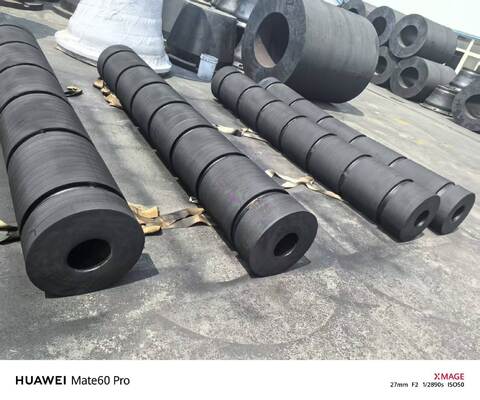 Durezza 70-85A Fenders di rimorchiatori Capacità di carico pesante Mould And Extrusion Craft Soluzioni durevoli di protezione marina