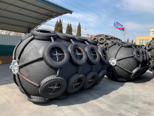 Assorbimento di energia Yokohama Fender pneumatici in gomma cilindrica nera per paraurti marini