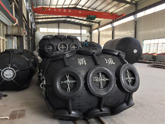 Submarino Yokohama Fenders Durable