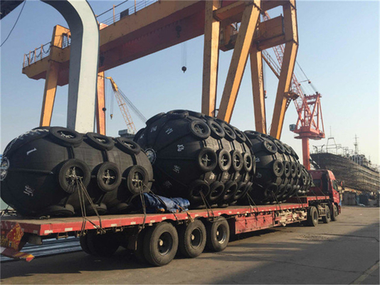 Submarino Yokohama Fenders Durable
