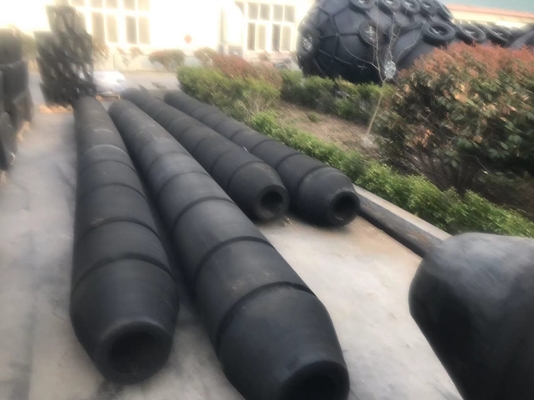 Fender a rulli resistenti e resistenti per il rimorchiatore per una maggiore manovrabilità