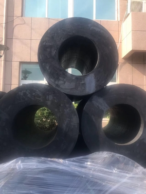 Fender di gomma cilindrica a bullone per installazione 10-1000 kg Lunghezza 1000-5000 mm Personalizzabile per applicazioni portuali e di docking