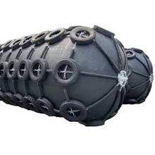 Fenders pneumatici in gomma Yokohama per la protezione delle navi