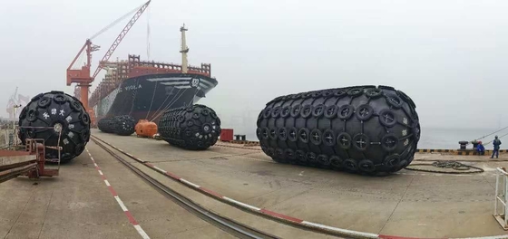 Gomma resistente nero Yokohama Marine Fender per la protezione delle imbarcazioni navali