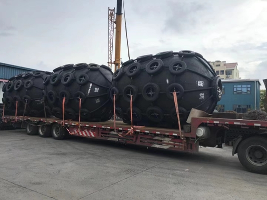 Gomma resistente nero Yokohama Marine Fender per la protezione delle imbarcazioni navali