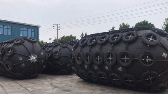Gomma resistente nero Yokohama Marine Fender per la protezione delle imbarcazioni navali