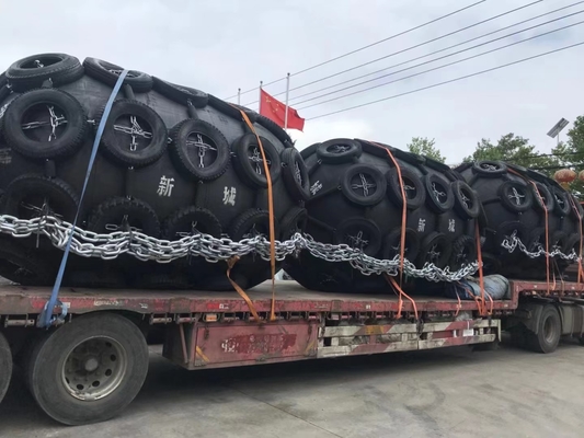 0.5-4.5m di diametro Yokohama Marine Fender in nero per i requisiti marini personalizzati
