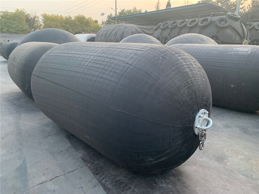 Fenders pneumatici in gomma Yokohama per la protezione delle navi