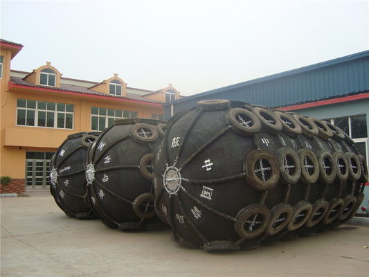 2 anni di garanzia Yokohama Pneumatic Fenders con materiale di gomma e flange di galvanizzazione a caldo