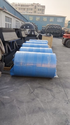 Fenders in gomma cilindrica ad alto assorbimento energetico con installazione a bullone Durezza 60-85HA