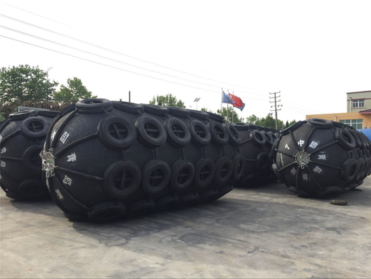 Fenders pneumatici marini da 3,3x6,5 m di gomma naturale di tipo Yokohama