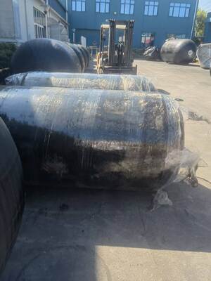 Fenders riempiti di schiuma di poliuretano e gomma progettati per evitare collisioni e migliorare la protezione da impatti