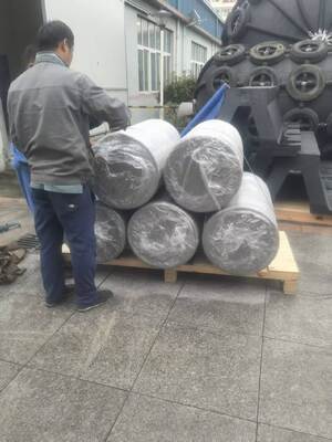 Parabordi Marini in Gomma Espansa Poliuretanica (PU) con Eccellente Elasticità e Resistenza alle Sollecitazioni Ambientali Marine