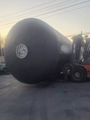 Parabordi Marini in Gomma Espansa Poliuretanica (PU) con Eccellente Elasticità e Resistenza alle Sollecitazioni Ambientali Marine