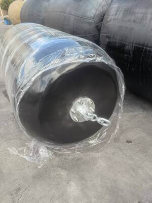 Parabordi riempiti in schiuma per un periodo di 24 mesi D3.0m X L5.0m Deflessione 60 Percento Soluzione di protezione per banchine marine durevole