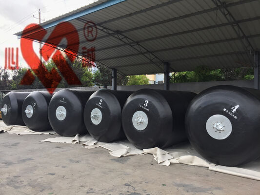 Parabordi riempiti in schiuma per un periodo di 24 mesi D3.0m X L5.0m Deflessione 60 Percento Soluzione di protezione per banchine marine durevole