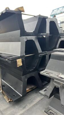 PARAFANGO PNEUMATICO IN GOMMA Design ad Arco per Bassa Manutenzione e Affidabilità Duratura