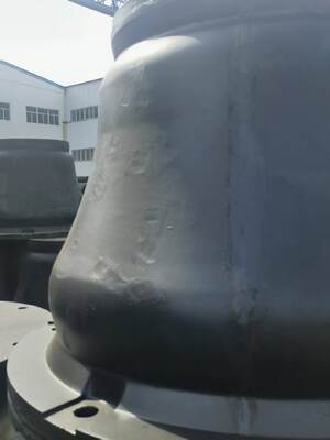 CCS Certified Cone Rubber Fender SGS Approved Durable Marine Dock Protection Equipment per applicazioni di ormeggio e ormeggio delle navi