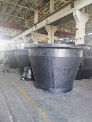CCS Certified Cone Rubber Fender SGS Approved Durable Marine Dock Protection Equipment per applicazioni di ormeggio e ormeggio delle navi