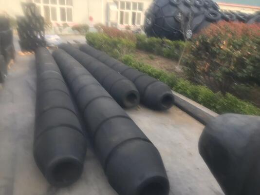 Parabordi a Rullo per Rimorchiatori a Bassa Manutenzione Altezza 200mm 450mm Progettati per Ridurre i Costi di Manutenzione e Migliorare la Sicurezza dei Rimorchiatori