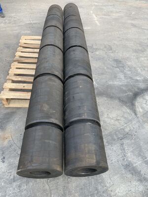 Parabordi a Rullo per Rimorchiatori a Bassa Manutenzione Altezza 200mm 450mm Progettati per Ridurre i Costi di Manutenzione e Migliorare la Sicurezza dei Rimorchiatori
