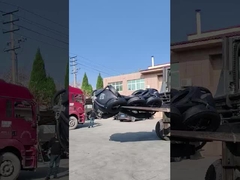 Yokohama Fender caricato nel container