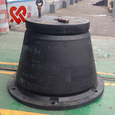CCS Certified Cone Rubber Fender SGS Approved Durable Marine Dock Protection Equipment per applicazioni di ormeggio e ormeggio delle navi